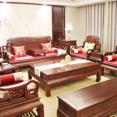 六合同春沙發
